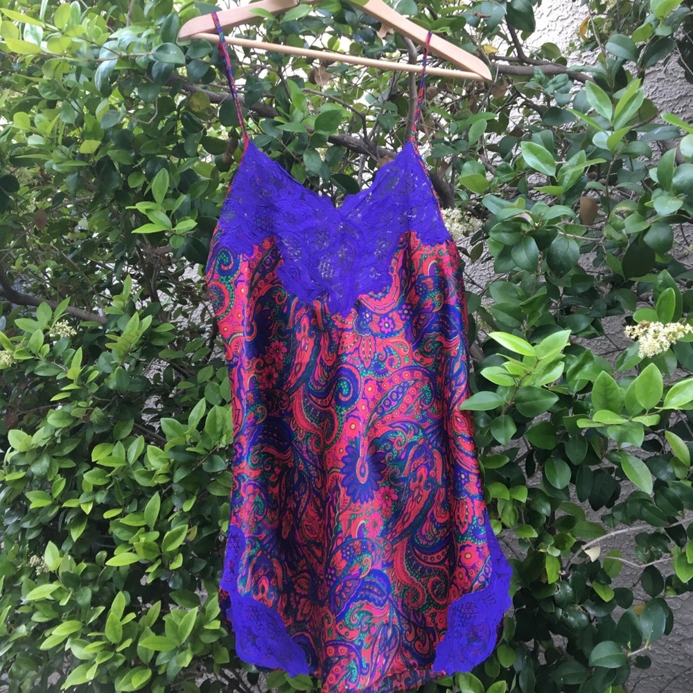 Vintage Victoria’s Secret Paisley Red Lace Slip - Picture 2 of 6